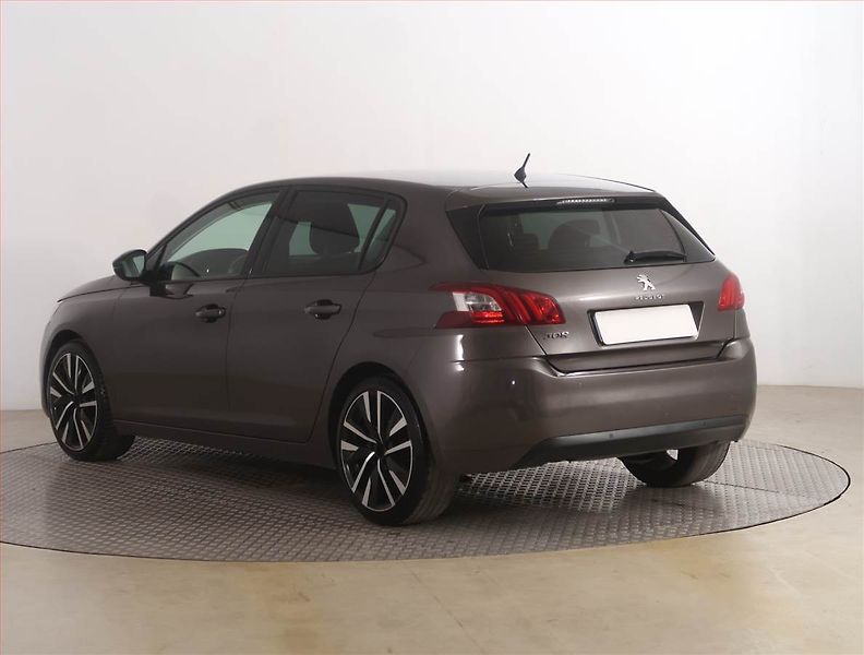 Peugeot 308 (2014) 1.6 HDi, Tempomat - fotka 4 z 13