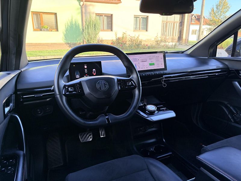 MG MG4 XPOWER 320kW 4x4 - fotka 16 z 41