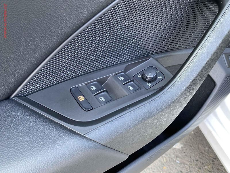 Škoda Octavia (2023) 2.0 TDi, 2.maj,ČR, Style - fotka 13 z 20