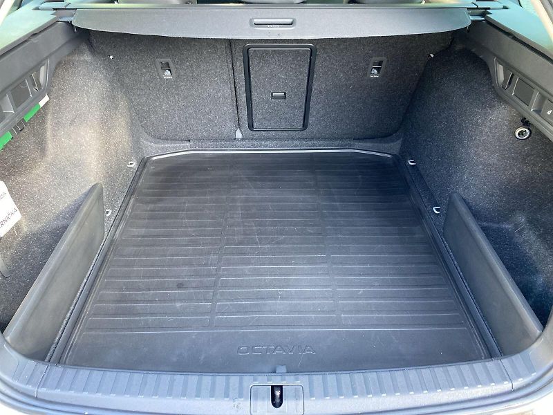 Škoda Octavia (2025) Combi 2.0 TDI DSG Top Selectio - fotka 31 z 37
