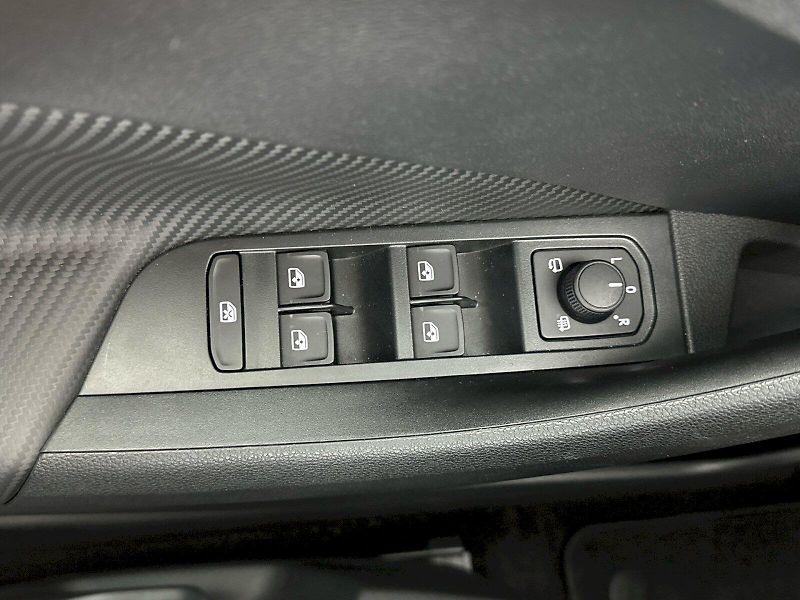 Škoda Kamiq (2025) DSG 1.0TSI 85kW Monte Carlo - fotka 27 z 33
