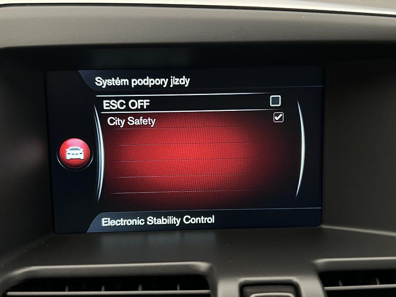 Volvo XC60 D5 AWD POLESTAR SUMMUM AUT  - fotka 33 z 38