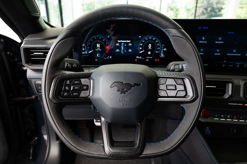Ford Mustang Dark Horse - fotka 7 z 19