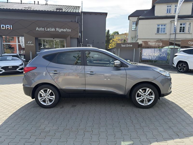 Hyundai ix35 1.7CRDI-85KW,4x KOLA NA ZIMU - fotka 8 z 21