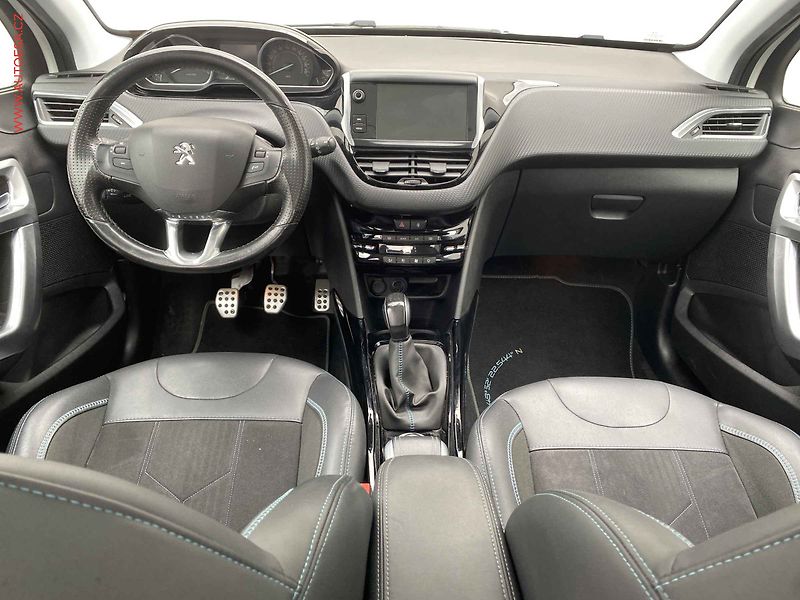 Peugeot 2008 (2018) 1.2 PT, Crossway, TZ, panor - fotka 8 z 18
