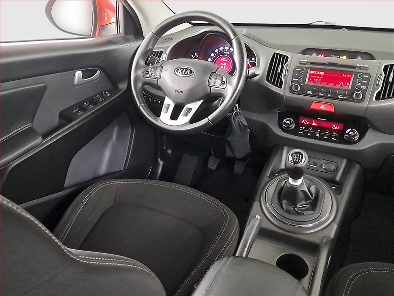 Kia Sportage (2010) 2.0 CRDi, 4X4, Tempomat - fotka 7 z 19