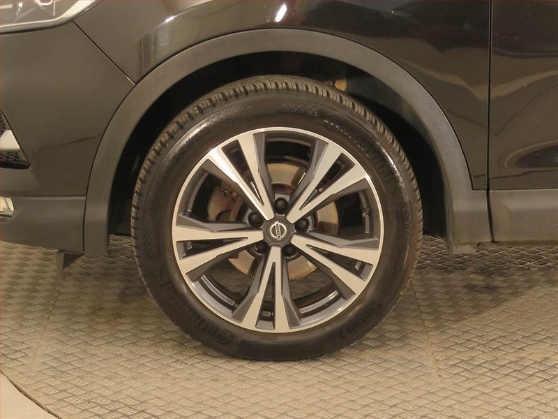 Nissan Qashqai (2018) N-Connecta 1.2 DIG-T - fotka 15 z 17