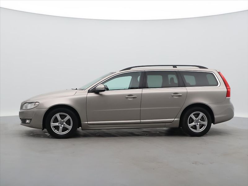 Volvo V70 2,0 D3 100kW Kinetic Dynamic D - fotka 3 z 23