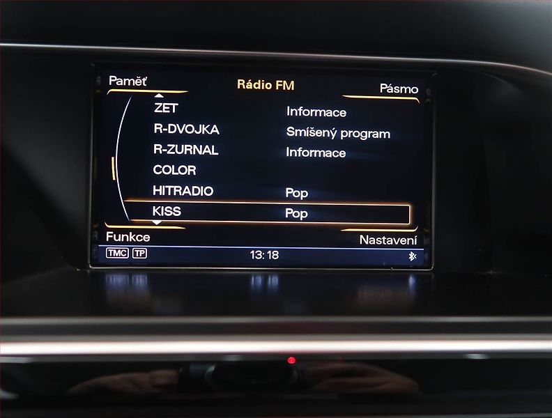 Audi A4 (2015) Attraction 2.0 TDI, Automat - fotka 13 z 15