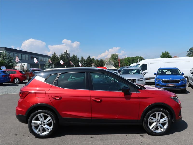 Seat Arona 1,6 TDI,85kW,FR,navi,aut.klima - fotka 5 z 28