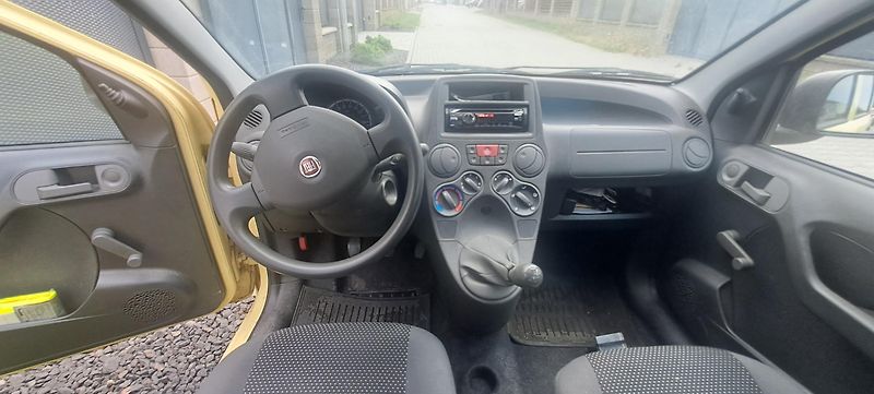 Fiat Panda (2010) 1. maj., 53100km, servisováno - fotka 7 z 15