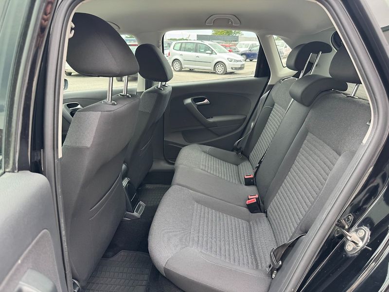 Volkswagen Polo (2011) Comfortline 1.2 TSI 66kW - fotka 13 z 32