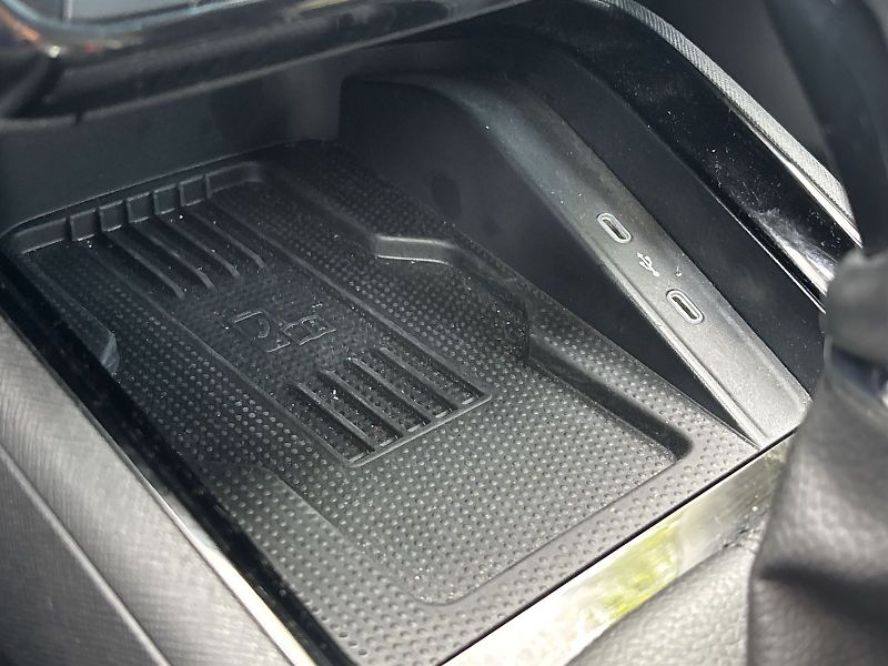 Škoda Scala (2024) 1.0 TSI DSG Top Selection - fotka 22 z 31