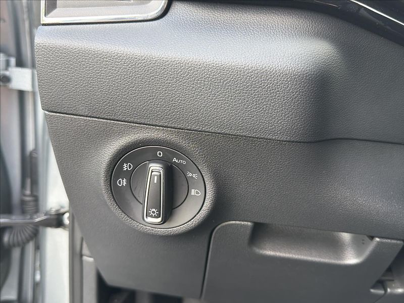 Škoda Karoq 2,0 TDI 110 kW DSG DPH ČR - fotka 25 z 35
