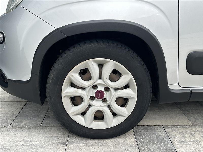 Fiat Panda 1,3 JTD 75PS  Pop 4x4 - fotka 38 z 49