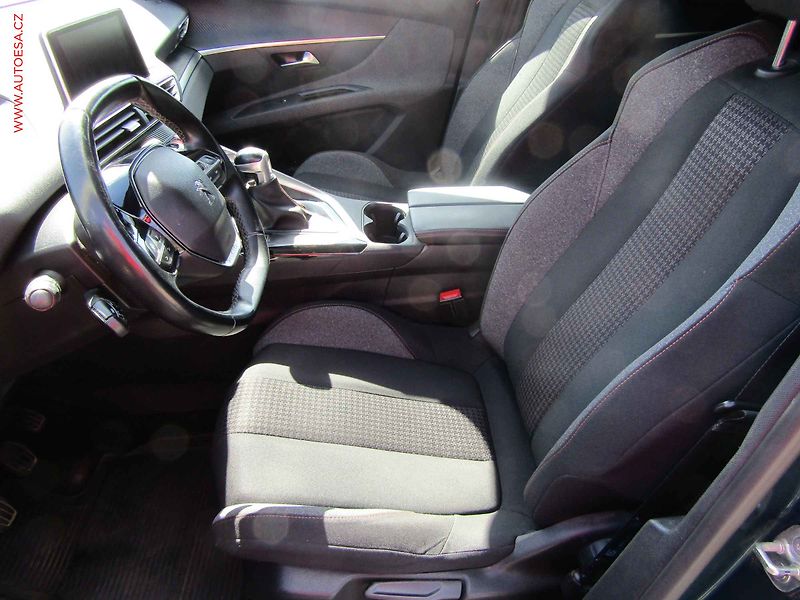 Peugeot 5008 (2019) 1.5 HDi, ČR, Active - fotka 9 z 24