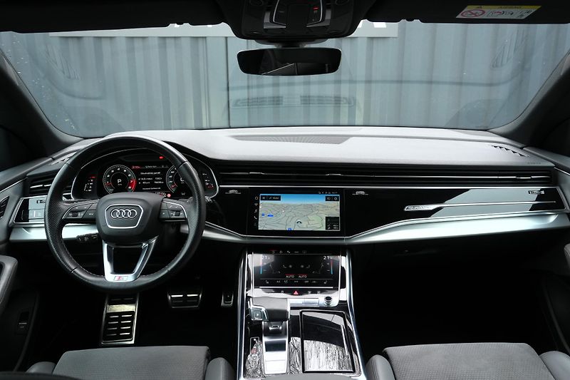 Audi SQ8 4.0 TFSI, ČR, Tažné, Matrix - fotka 16 z 44