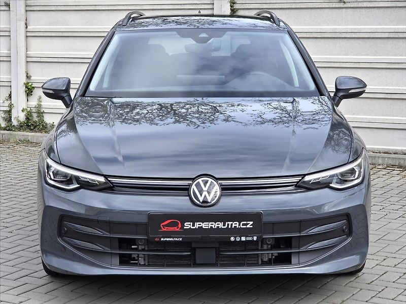 Volkswagen Golf 1,5 eTSi 110kW DSG Tov.záruka - fotka 2 z 25