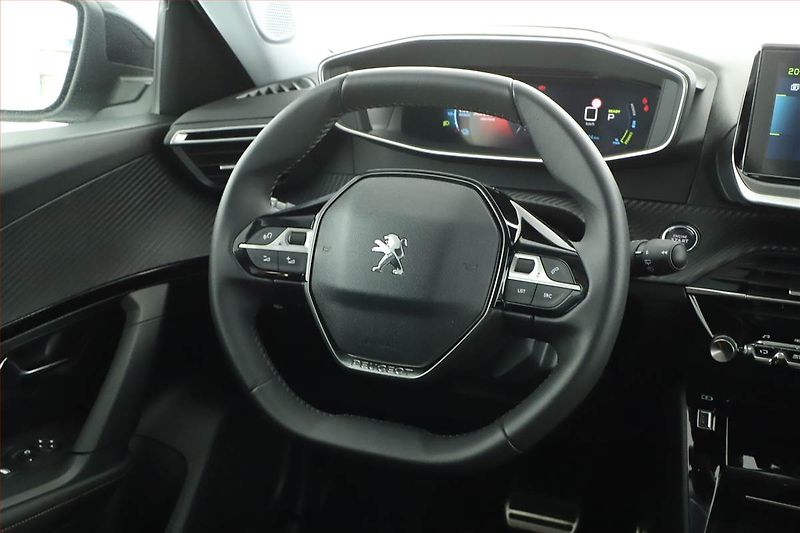 Peugeot 2008 (2022) 50 kWh, SoH 94% - fotka 8 z 19