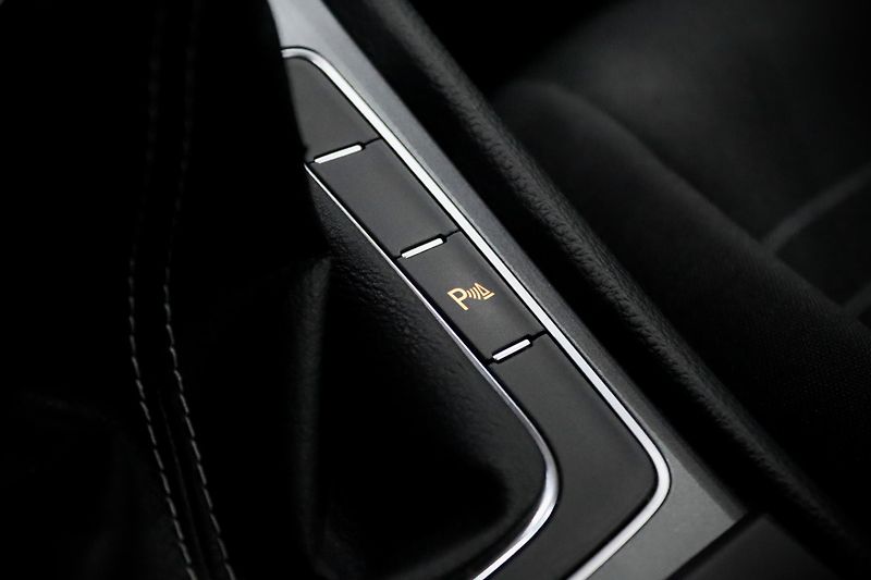 Volkswagen Golf 7 Variant 1.4 TSI 92 kW - fotka 27 z 36