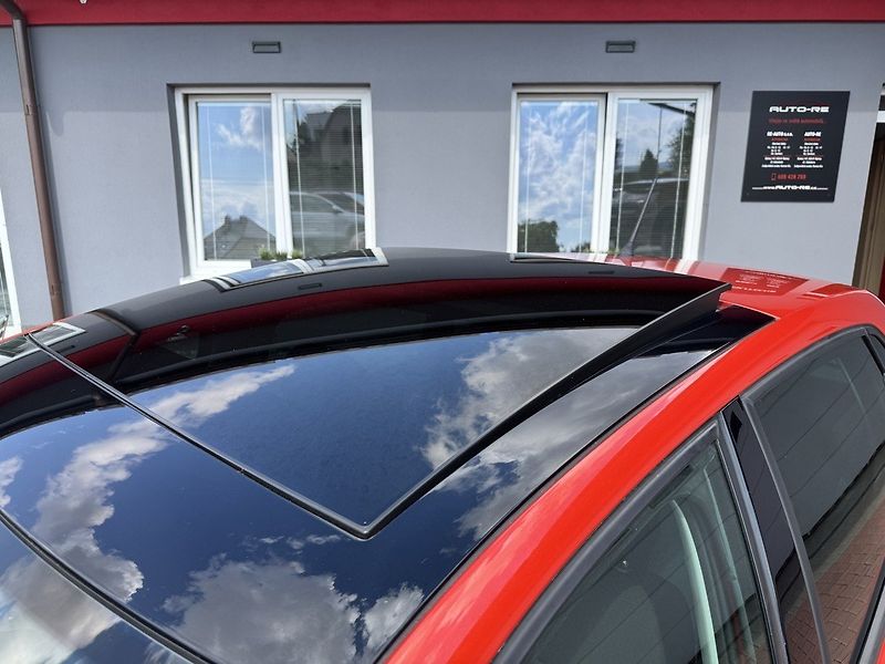 Volkswagen Polo (2011) 1.4i Style Klima Panorama - fotka 43 z 48