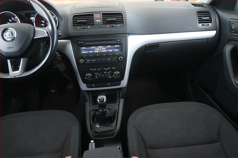 Škoda Yeti (2014) 2.0 TDI, Tempomat - fotka 8 z 15