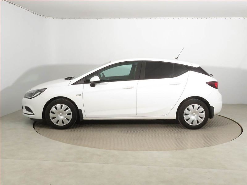 Opel Astra (2018) Enjoy 1.4 T, Serv.kniha - fotka 3 z 14