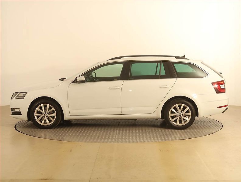 Škoda Octavia (2020) 1.5 TSI, Serv.kniha, Tempomat - fotka 3 z 17