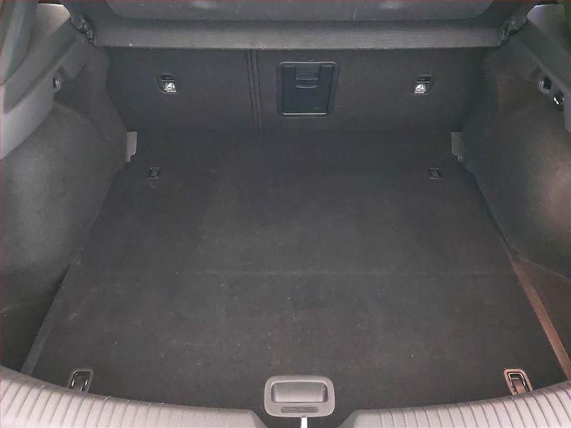 Hyundai i30 (2020) 1.5 T-GDI MHEV, Tempomat - fotka 14 z 17