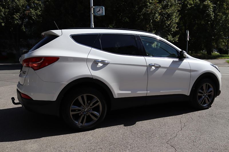 Hyundai Santa Fe Santa Fe 2.2 CRDi 4x4 ČR 1.MAJ - fotka 12 z 59
