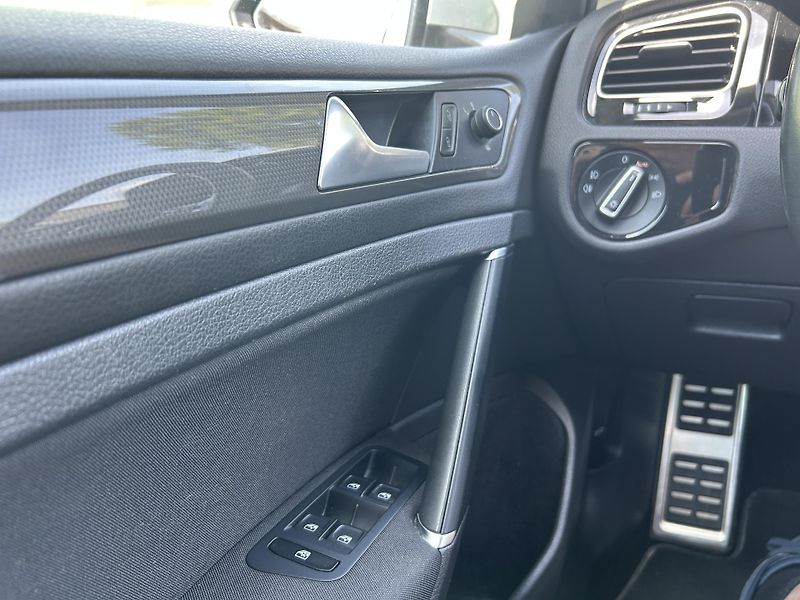 Volkswagen Golf (2019) 2.0 TDi 110 KW servisni kniha - fotka 24 z 29