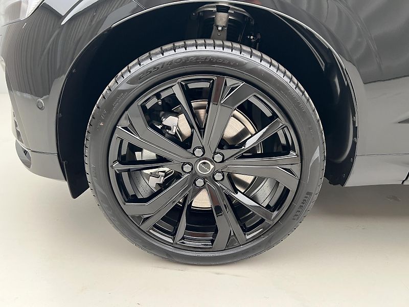 Volvo XC60 (2026) B5 AWD BLACK EDITION PLUS AUT - fotka 15 z 42