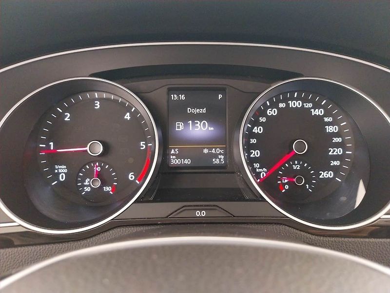 Volkswagen Passat (2015) Highline 2.0 BiTDI, 4X4 - fotka 11 z 22