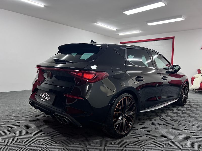 Cupra Leon 2.0 TSI 221 kW 2022 - fotka 4 z 47