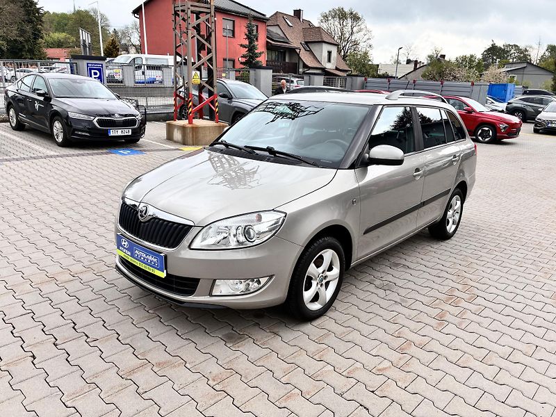 Škoda Fabia 1.2TSI 63kW,digi.KLIMATIZACE - fotka 3 z 27
