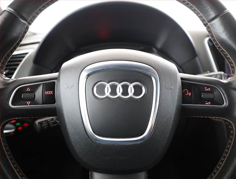 Audi Q5 (2012) 2.0 TDI, 4X4, Automat - fotka 8 z 18