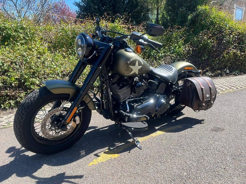 Harley-Davidson FLSS Softail Slim S (2016) - fotka 4 z 13