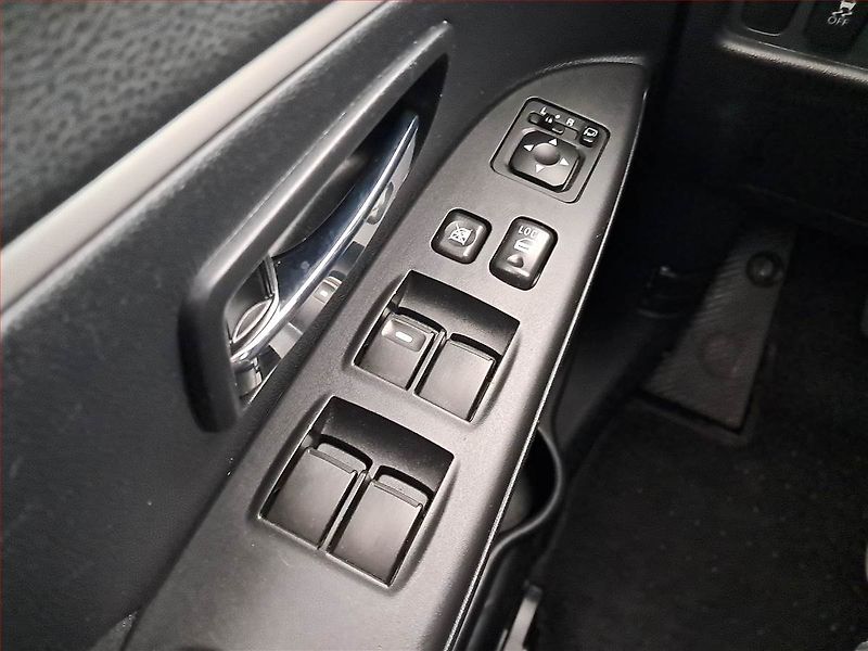 Mitsubishi ASX (2011) 1.8 DI-D MIVEC, 4X4, ČR,1.maj - fotka 16 z 16