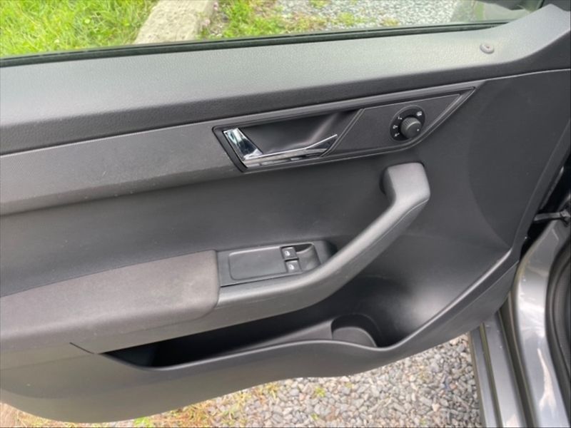 Škoda Fabia 1,0 TSI 70 Ambition - fotka 11 z 11