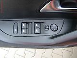 Peugeot 2008 (2020) 1.2PT, AC, servis.kniha - náhled 11