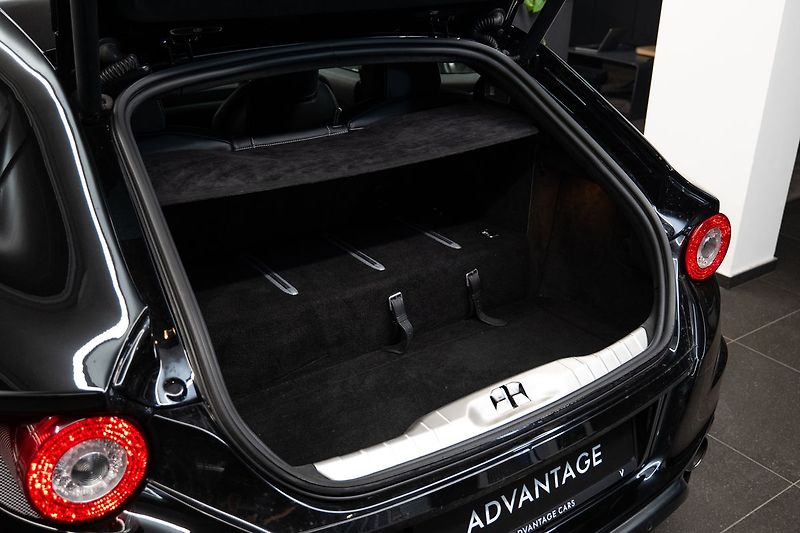 Ferrari FF V12 - fotka 16 z 20