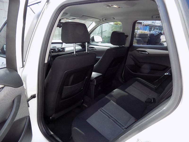 BMW X1 (2012) 18d/xDrive/Bi-xenon/ČR/ - fotka 10 z 35