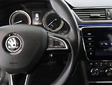 Škoda Superb (2016) Laurin&Klement 2.0 TSI - náhled 22