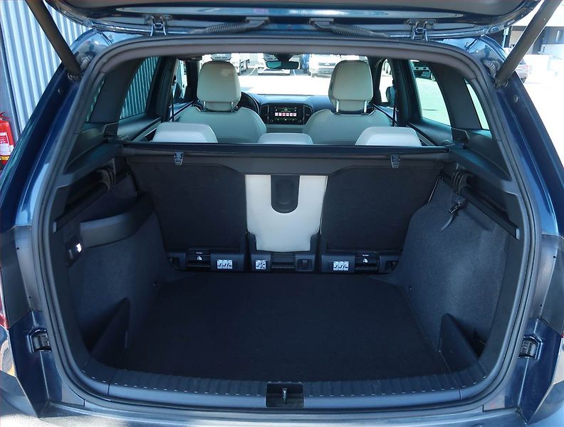 Škoda Karoq (2019) 2.0 TDI, Serv.kniha, Kůže - fotka 14 z 25
