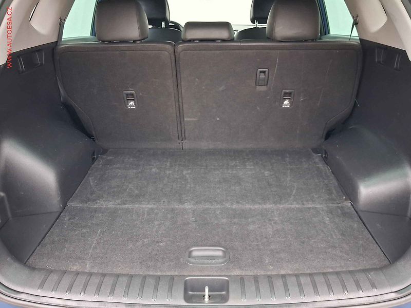 Hyundai Tucson (2015) 2.0 CRDi 4x4, 1.maj, AT - fotka 7 z 19