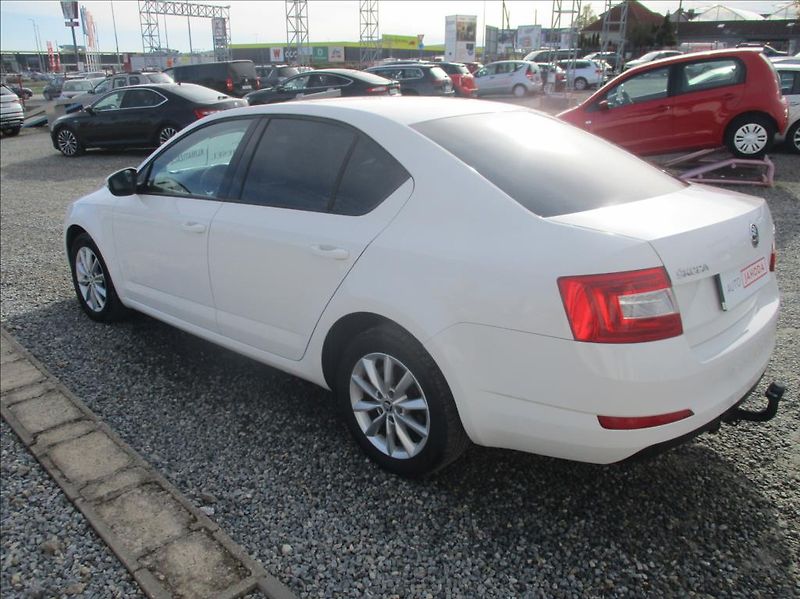 Škoda Octavia 1,6 TDI, DSG,tažné,serv.kniha, - fotka 7 z 44
