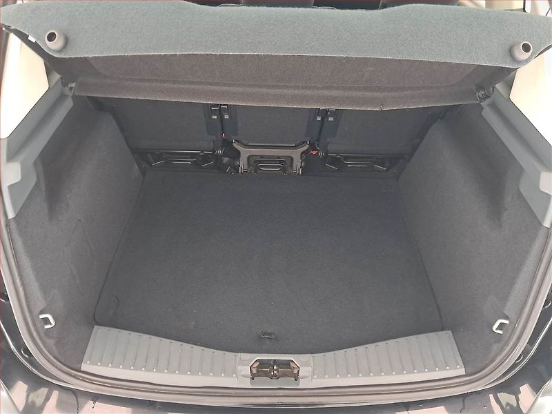 Ford C-MAX (2013) 1.6 TDCi, udržované - fotka 14 z 17