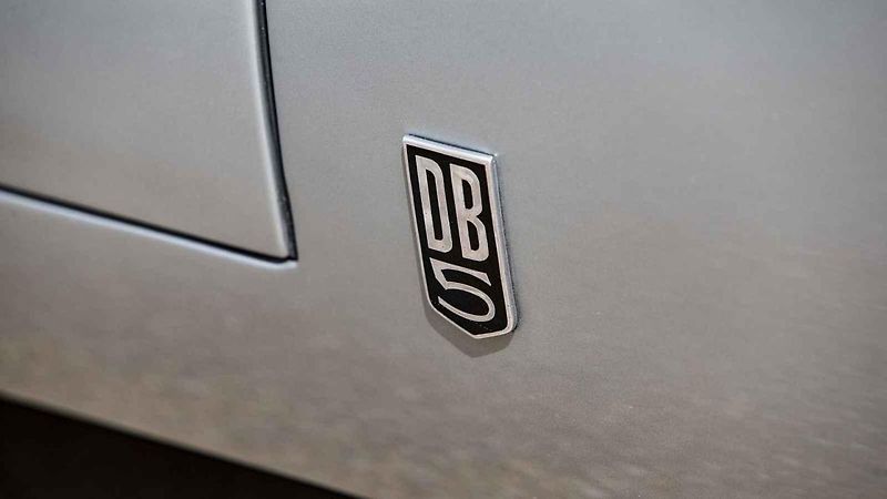 Aston Martin DB5 z filmu Goldfinger