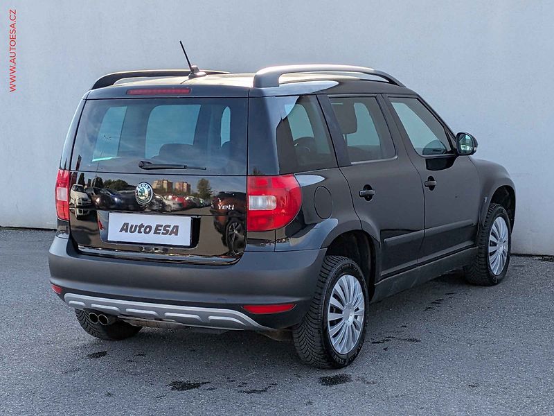 Škoda Yeti (2012) 2.0TDi 4x4, Ambition, park - fotka 4 z 15