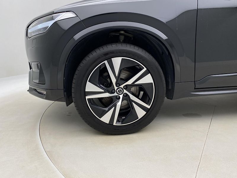 Volvo XC90 B5 AWD R-DESIGN REZERVACE - fotka 38 z 47